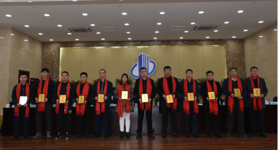 5e78609f9b476.jpg c1acb900f8a15ada6722ddd73ff3b631.jpg