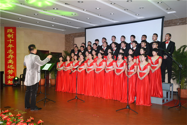 5e7ac441920bf.jpg e5c0b2ff078ba6c8e606f3199c4731fc.jpg